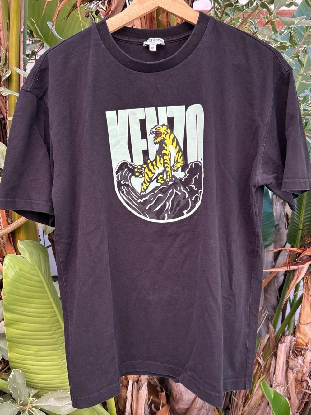 Kenzo Paris Tiger Wave Graphic T-Shirt Medium Black 20.5x26
